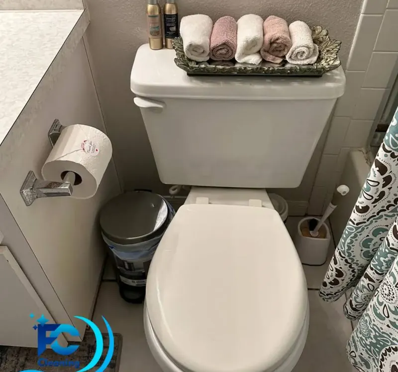 Neat and refreshed bathroom detail